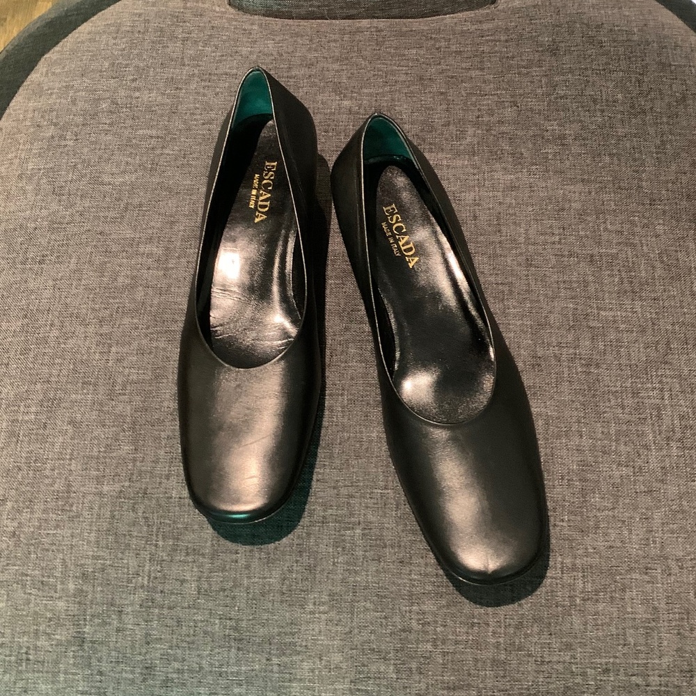Vintage Escada Leather Pumps